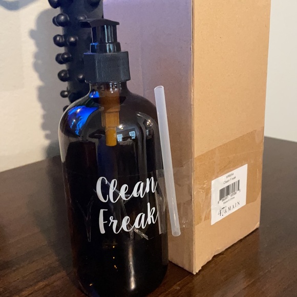 Soap Dispenser - Picture 2 of 2